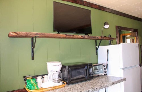 Howard Casa | Black Bear Lodge 2 Su