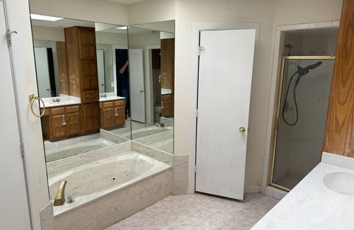 Southwest Arlington Casa | Pineapple Paradise