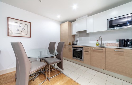 Vauxhall Apartamento | St Georges Terrace