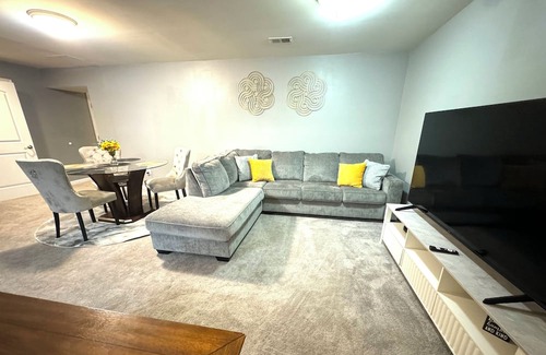 Smyrna Casa | @Nyumbani 254. Remodeled house, close to great restaurants with working space