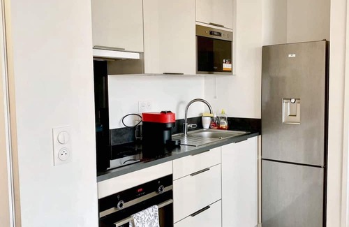 Les Luats Apartamento | Homerez - Beautiful apartement for 4 ppl. with balcony at Villiers-sur-Marne