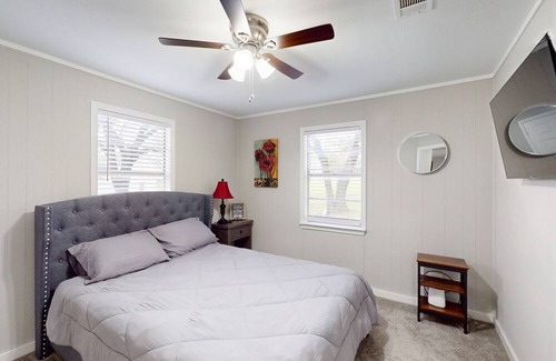 McKinney Casa | Dog-friendly home near downtown with patio, streaming, grill, W/D, fast WiFi, AC