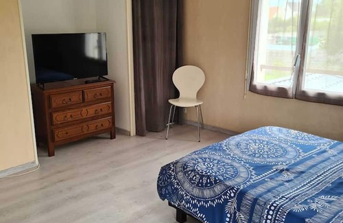 Flamanville Casa | Homerez - House 1 km away from the beach for 15 ppl. with garden at Flamanville