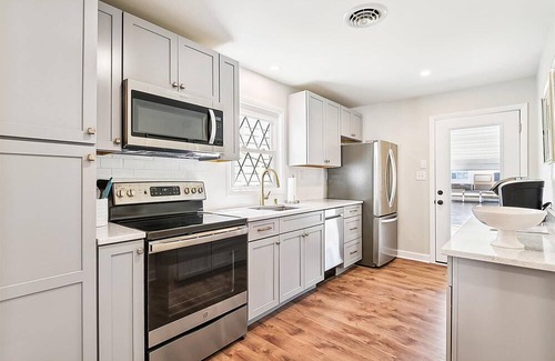 South Bethany Cabaña | NEW LISTING 2024! Family friendly comfy & cozy classic Bethany Beach vacation home with all the cottage charm imaginable! Single level living