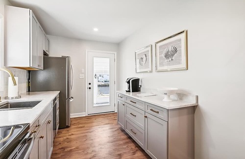 South Bethany Cabaña | NEW LISTING 2024! Family friendly comfy & cozy classic Bethany Beach vacation home with all the cottage charm imaginable! Single level living
