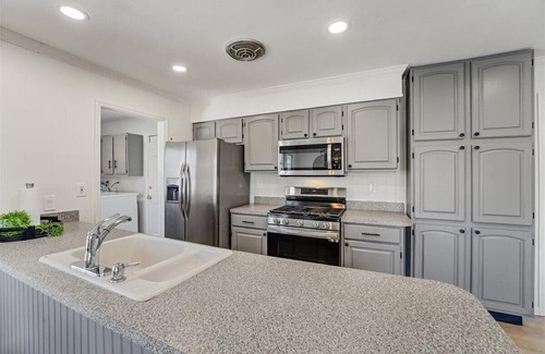 Mantoloking Casa | 4BR Family Waterfront with Pool - Private Dock