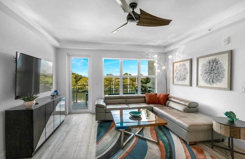Merritt Island Condominio | Waterfront Officer's Quarters