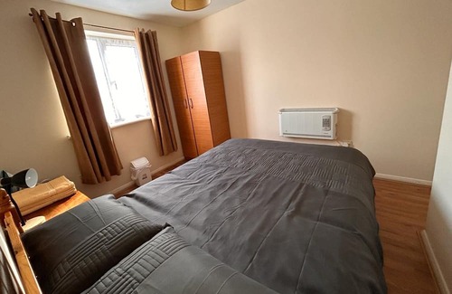 Goodmayes Apartamento | specious 1 Bed Apartment with parking & free wifi 5 minute Goodmayes station