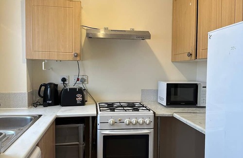 Goodmayes Apartamento | specious 1 Bed Apartment with parking & free wifi 5 minute Goodmayes station