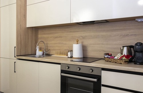 Skopje Region Apartamento | 18th floor luxury condo with pool
