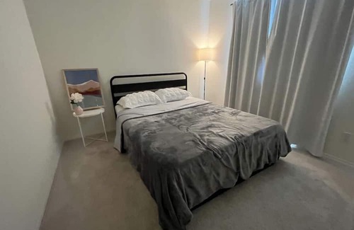 Jurupa Valley Apartamento | 2b1b NEAR UCR no kitchen