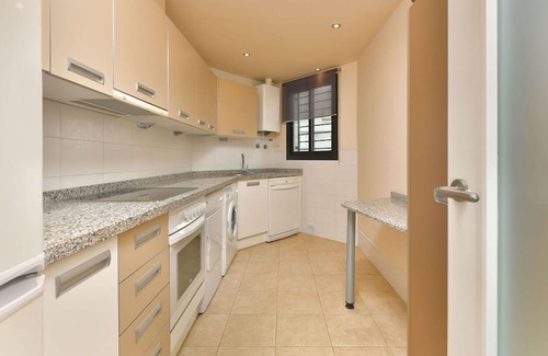 Torrox Costa Apartamento | Lovely apartment for 6 people with WIFI, pool, A/C, TV, terrace, pets allowed and parking