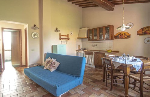 Stabbia Apartamento | Cosy apartment for 4 guests with pool, WIFI, A/C, TV, patio, panoramic view and parking