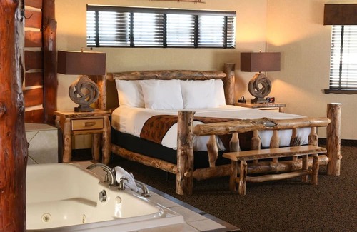 Onalaska Casa | For Nature Lovers: Cozy Stay w/ Access to Outdoor Activities | 3 Units