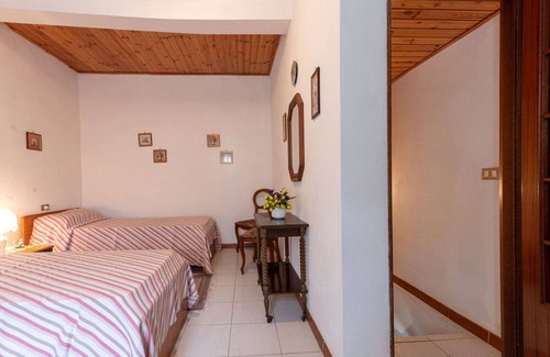Sassofortino Casa | Wonderful villa for 4 people with TV, patio and pets allowed