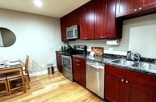 Olde Town Casa | Stylish downtown retreat, private sanctuary, walk to everything, free parking