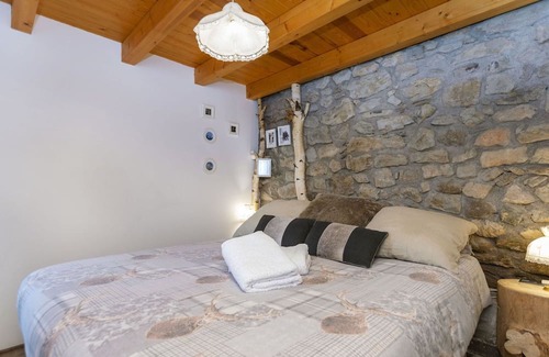 Olopte Casa | Beautiful private villa for 2 guests with TV and patio