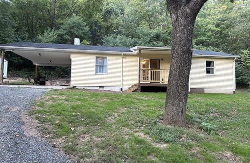 Cabins Casa | Secluded home in Cabins