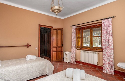 Antequera Villa | Beautiful private villa for 14 people with private pool, WIFI, patio and parking