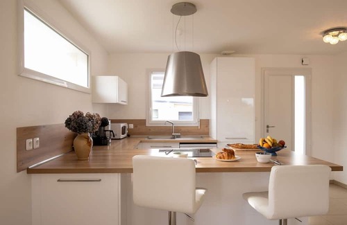 Ploudalmezeau Casa | Beautiful private villa for 6 people with WIFI, TV, terrace, pets allowed and parking