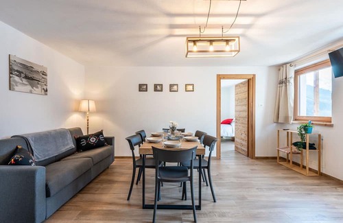 Prali Apartamento | Beautiful apartment for 6 guests with WIFI, TV, balcony and parking