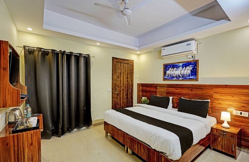 Knowledge Park III Hotel | Collection O Shreya Residency