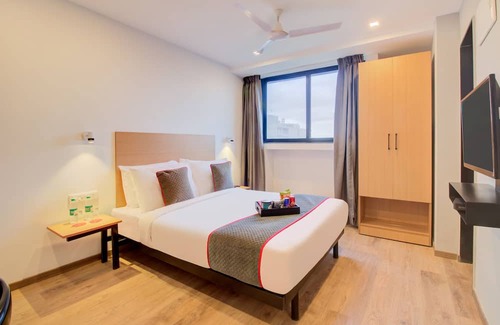 Hinjawadi Casa | Super OYO Townhouse 127 Alpha