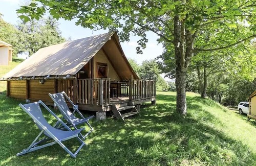 Saint-Point Casa | Flower Camping du Lac de Saint Point Lamartine - Saône et Loire - Southern Burgundy * - Premium mobile home 33m² - 2 bedrooms - covered terrace for 4 people