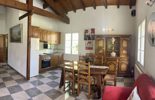 Pirineos de Navarra Apartamento | Apartment 'Etxezurialde Ll' with Mountain View, Private Terrace and Wi-Fi