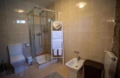 Lindoso Apartamento | Apartment 'Casa Do Charco - Peneda Gerês' with Mountain View, Wi-Fi and Air Conditioning