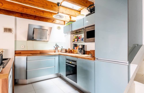 Bouguenais Casa | Holiday Home 'Maison Familiale Sud Nantes' with Private Garden and Wi-Fi