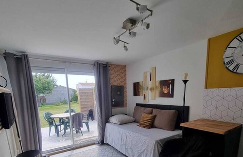 Medis Apartamento | Homerez - Apartement 4 km away from the beach for 2 ppl. with garden at Médis