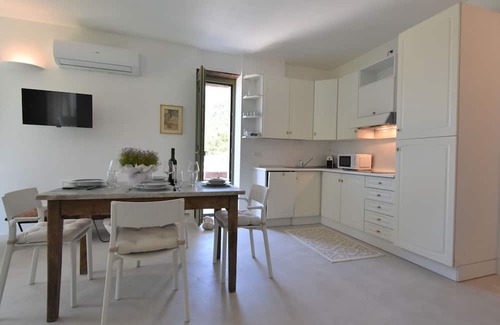 Mello Apartamento | Nice apartment for 4 people with A/C, WIFI, TV, terrace, pets allowed and parking