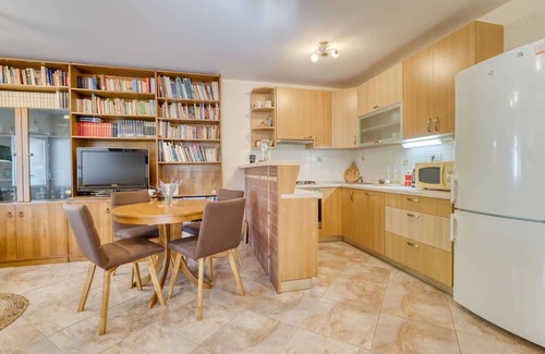 Klana Apartamento | Lovely apartment with WIFI, private pool, A/C, hot tub, TV, terrace, panoramic view and parking