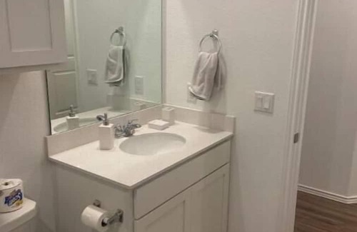 Leander Apartamento | Modern, 1 BR private suite with kitchen
