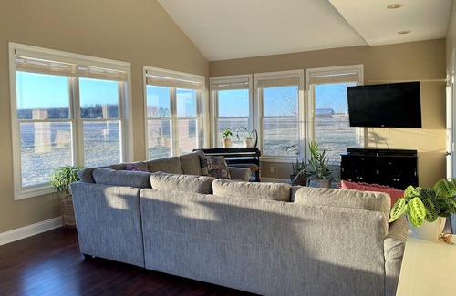 Shepherd Casa | Travelers home with Gym & Sauna on 2 Acres