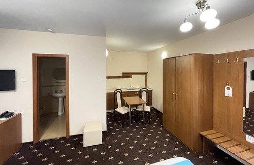 Hunedoara Hostal | Hostel Paltinis