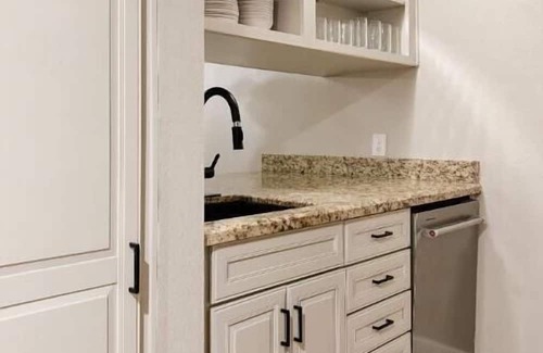 Entertainment District Apartamento | Mariposa at the Maya: Tulum Inspired Condo in the Heart of Old Town Scottsdale