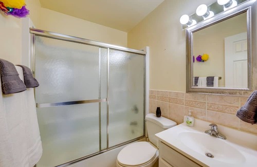 Wasco Casa | Cozy & Quiet Hanover Park Townhome!