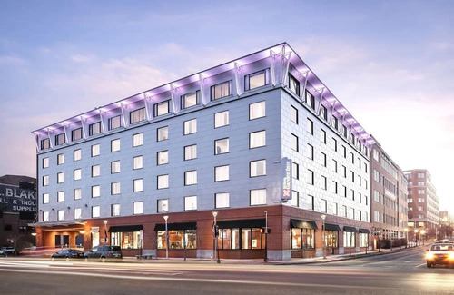 Old Port Casa | Authentic Portland Experience: Waterfront Stay w/ Indoor Pool & Breakfast