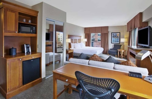 Old Port Casa | Authentic Portland Experience: Waterfront Stay w/ Indoor Pool & Breakfast