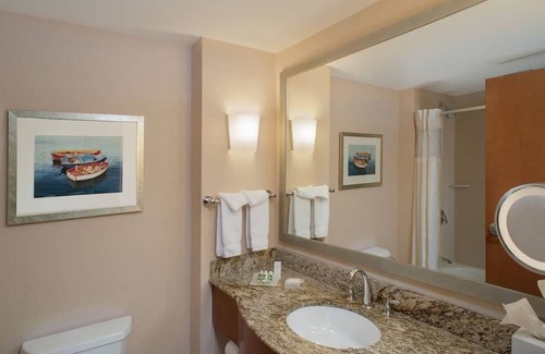 Old Port Casa | A Place to Unwind, Unplug, and Recharge! Pet-friendly Property, Free Breakfast!