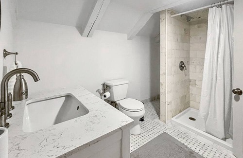Kerhonkson Casa | Historic property with modern fixtures, alfresco dining, & views - dog-friendly