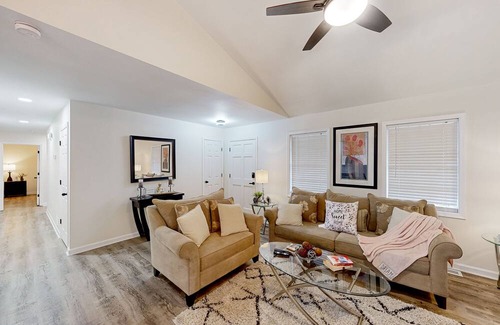 Kennesaw Casa | Dog-friendly home with full kitchen, furnished deck, washer/dryer, & AC