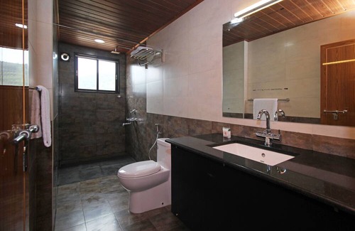 Madikeri Hotel | Capital O Coorg Treehouse
