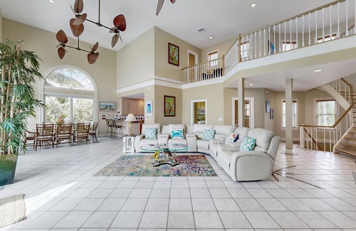 Sugarloaf Key Casa | Dog-friendly oceanfront house with pool & beach access - short drive to Key West
