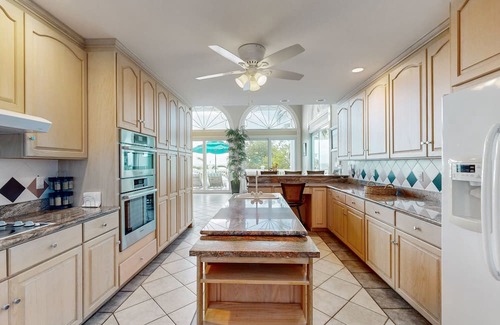 Sugarloaf Key Casa | Dog-friendly oceanfront house with pool & beach access - short drive to Key West