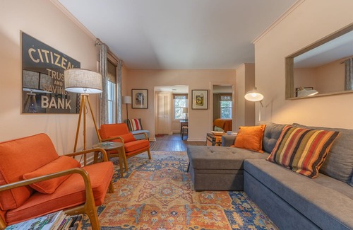 New Richmond Casa | The Cozy Cottage - pet friendly home with hot tub