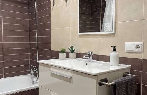 Monfarracinos Apartamento | Apartamento Nuevo y Moderno, Ideal Para Parejas o Familias