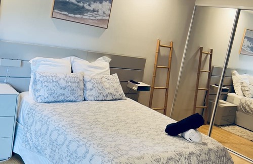 Dickson Apartamento | Capital City Studio on Northbourne Ave, offering both comfort and functionality.